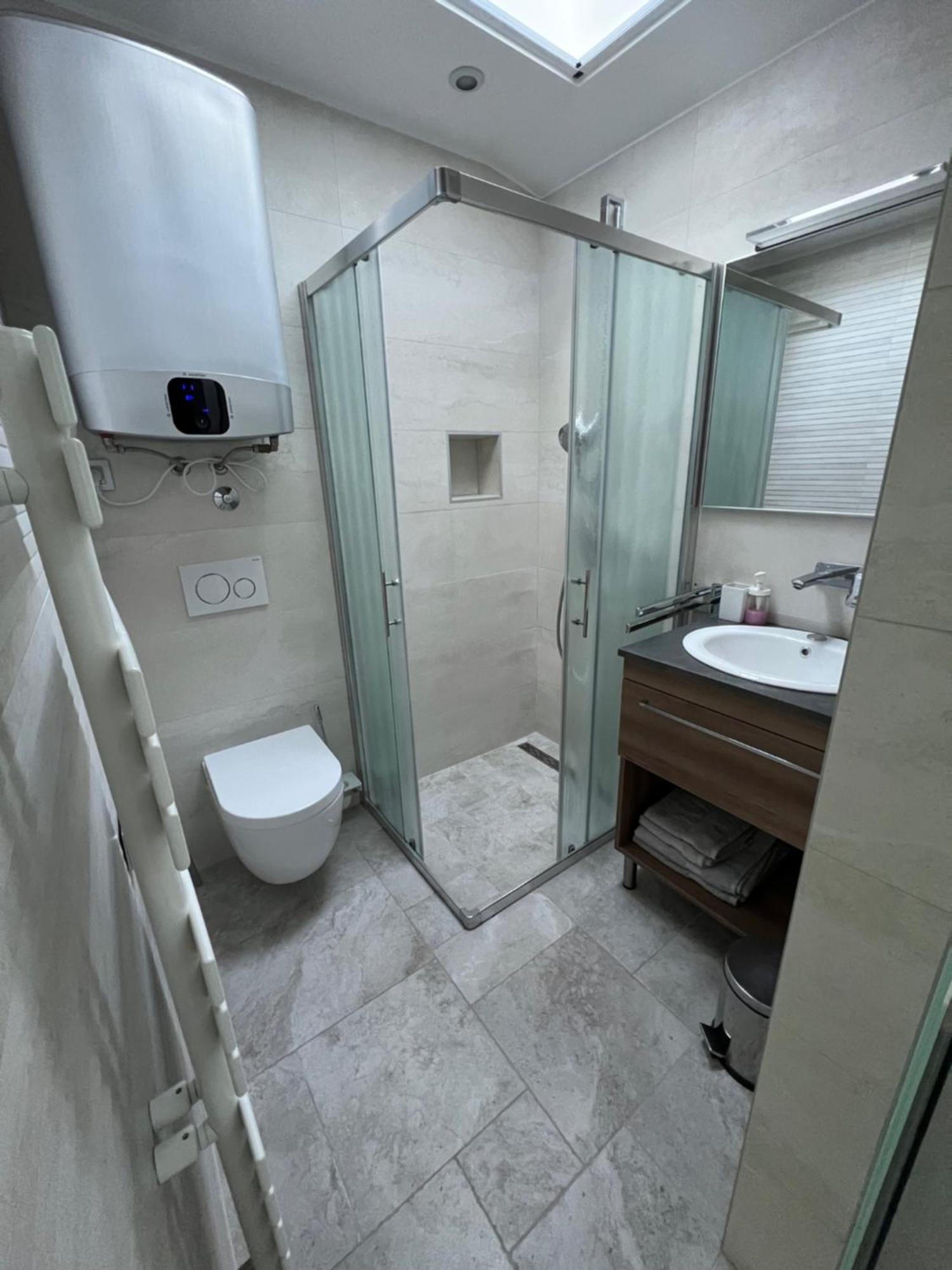 Alison Apartments Премантура Екстериор снимка