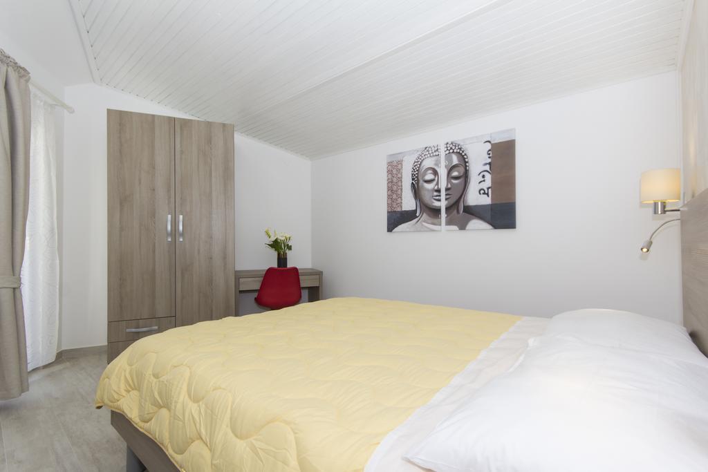 Alison Apartments Премантура Екстериор снимка