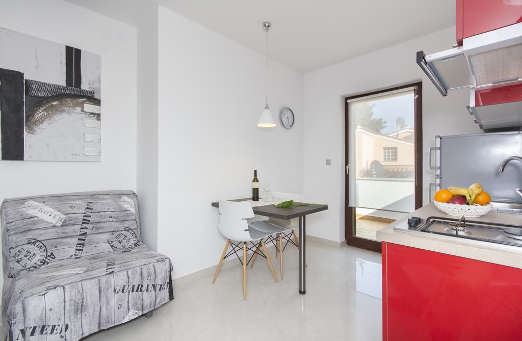 Alison Apartments Премантура Екстериор снимка