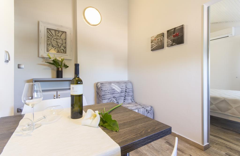 Alison Apartments Премантура Екстериор снимка