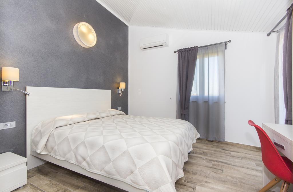 Alison Apartments Премантура Екстериор снимка