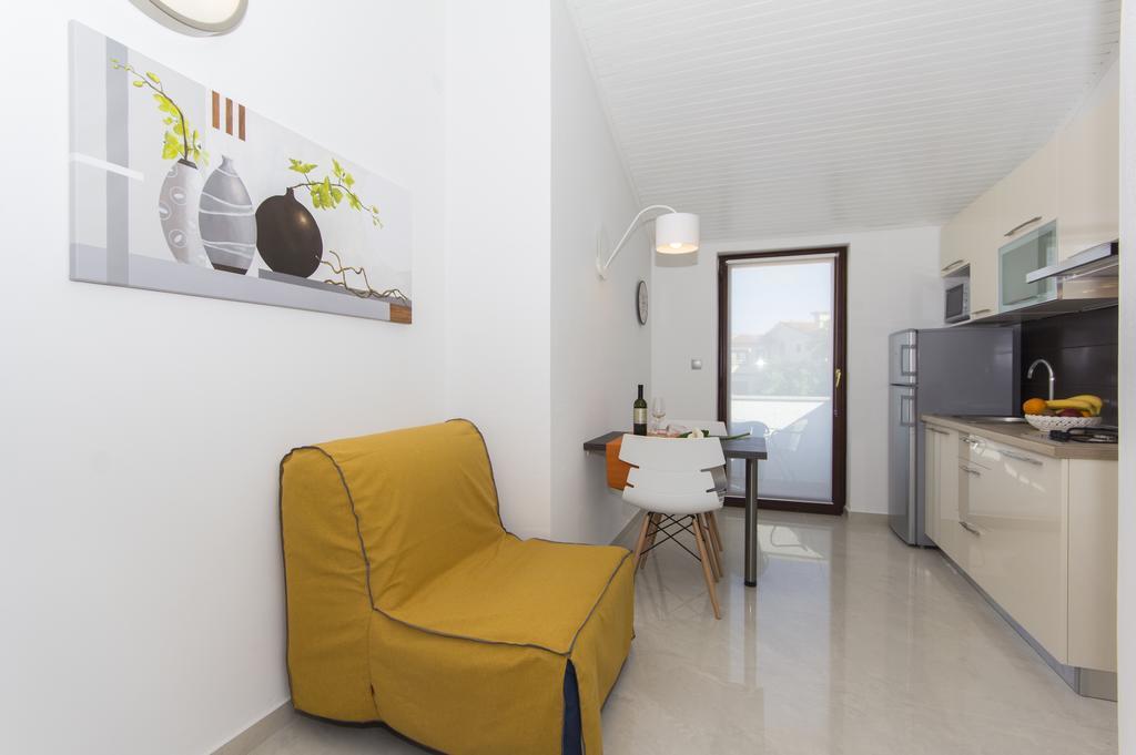 Alison Apartments Премантура Екстериор снимка