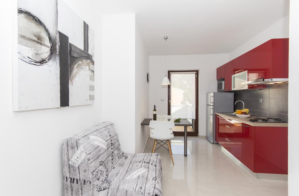 Alison Apartments Премантура Екстериор снимка