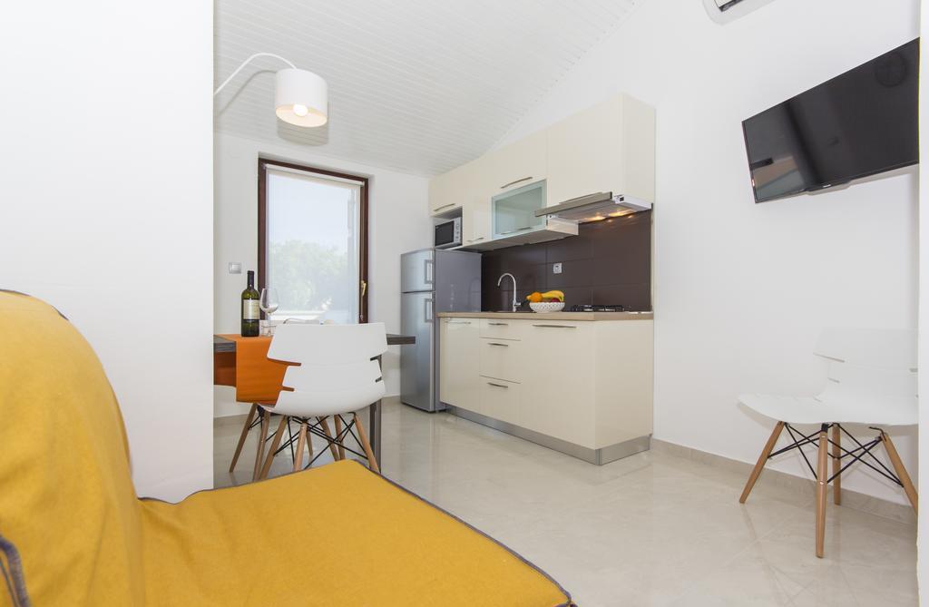 Alison Apartments Премантура Екстериор снимка